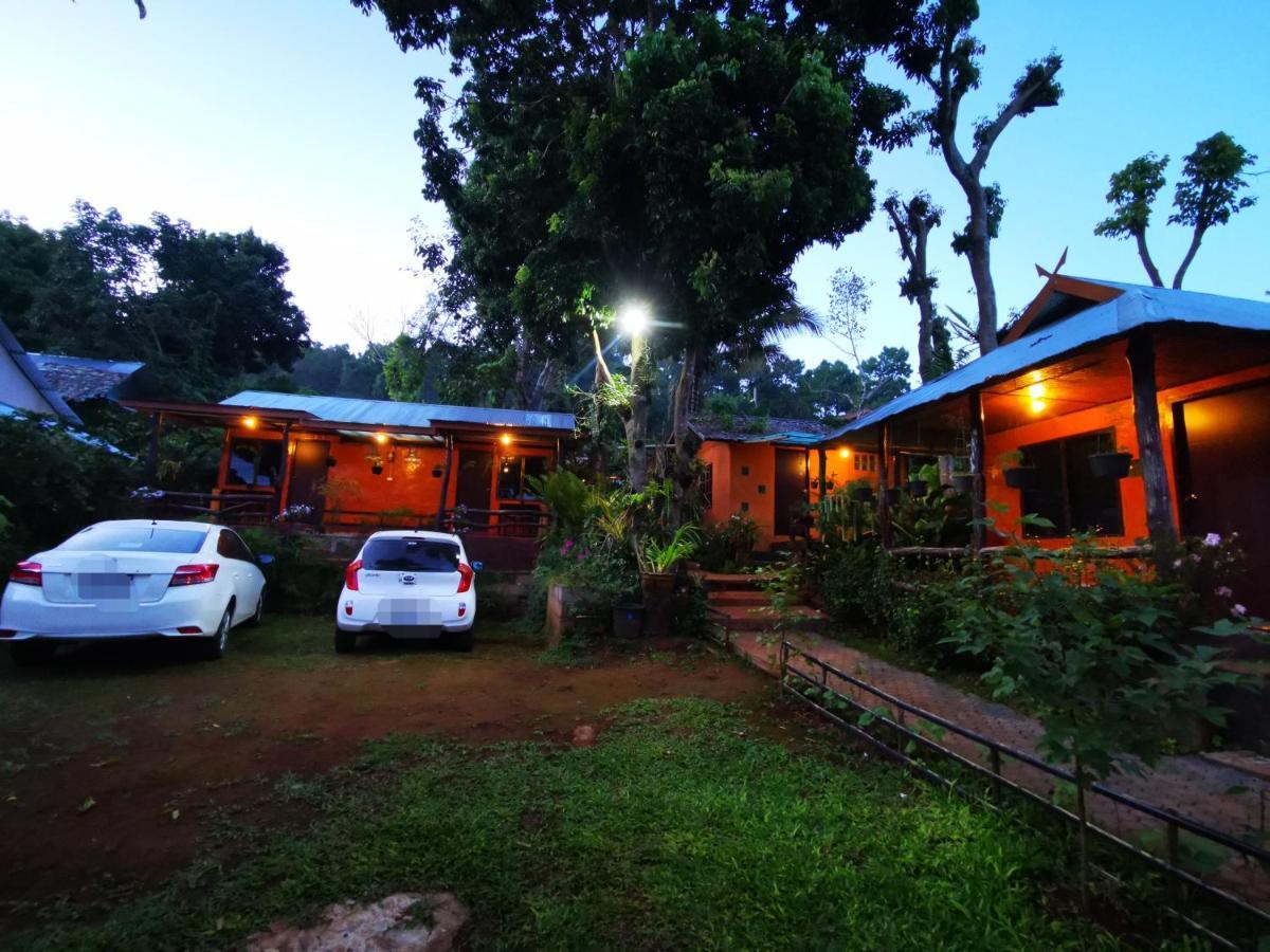 บ้านดินโฮมสเตย์ ปางอุ๋ง Ban Huai Makhuea Som Экстерьер фото