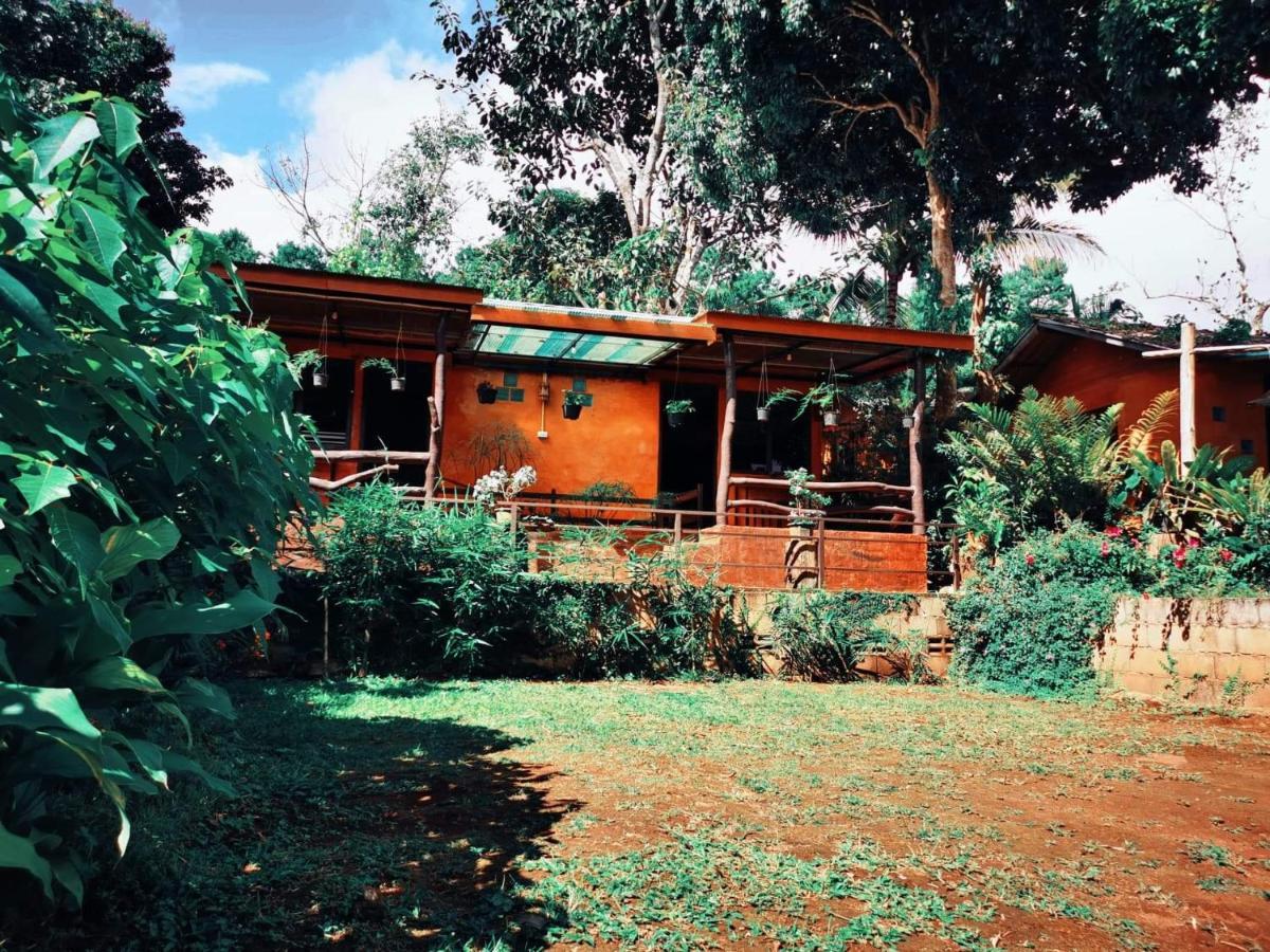 บ้านดินโฮมสเตย์ ปางอุ๋ง Ban Huai Makhuea Som Экстерьер фото